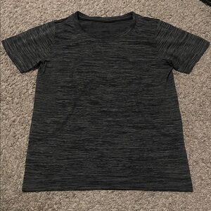 lululemon athletica Short Sleeve Tee in Charcoal Heather